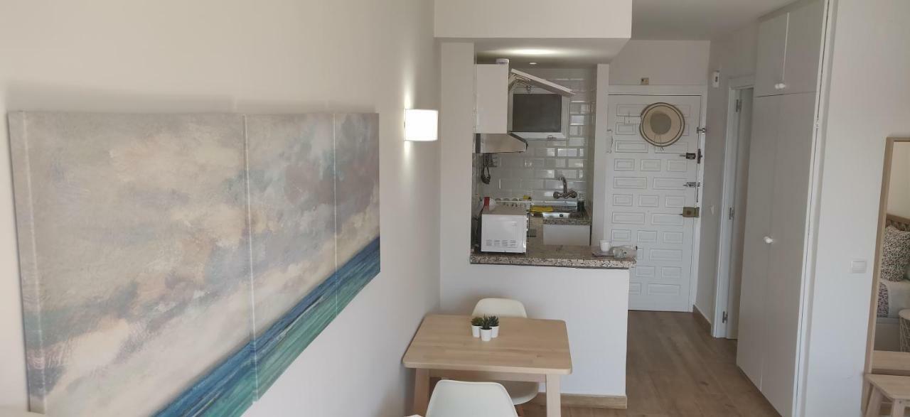 Sunny Suites Jupiter Apartments ベナルマデナ エクステリア 写真